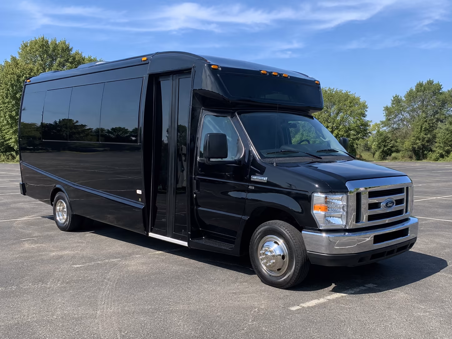 Columbus Airport Shuttle & Transportation party bus exterior