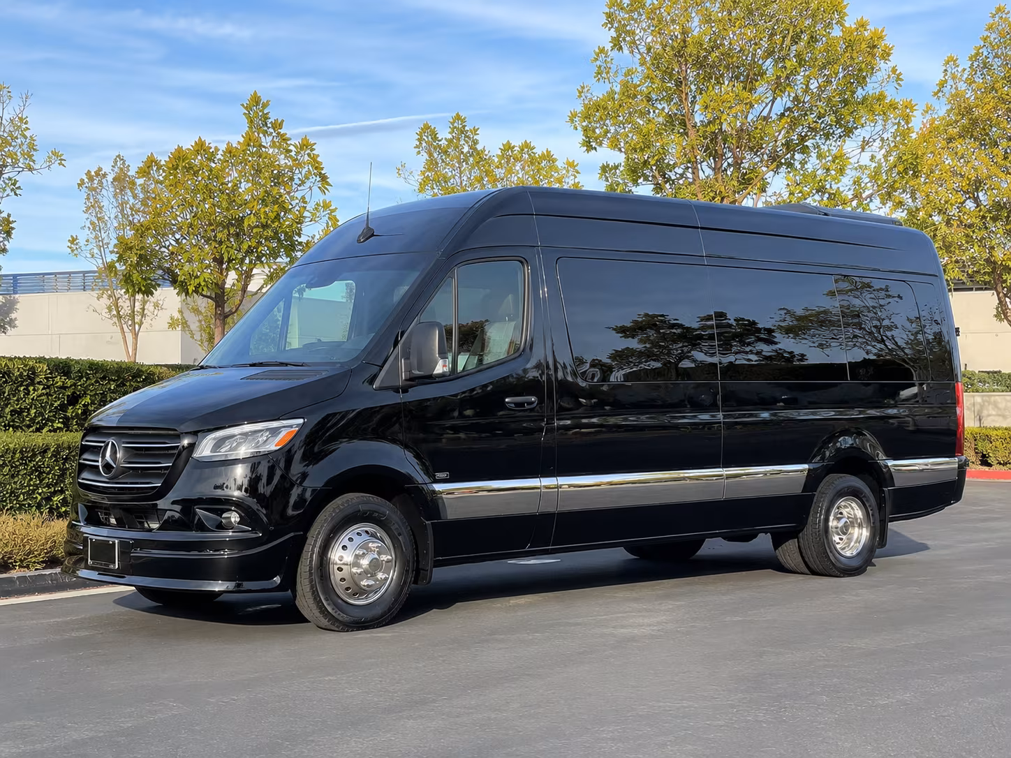 Columbus Airport Shuttle & Transportation party bus exterior