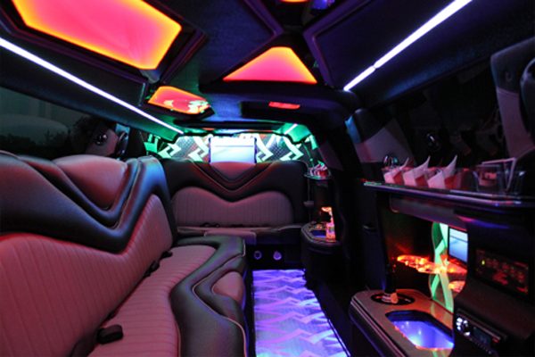 8 Person Chrysler 300 Limo Rental Columbus