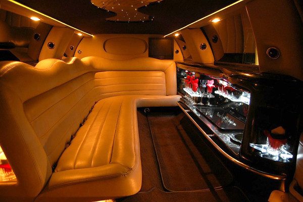 8 Person Lincoln Limo Service Columbus