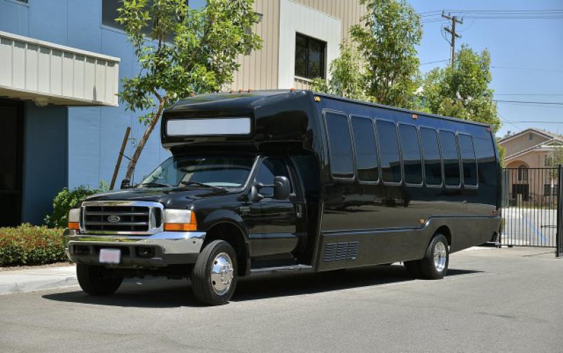 Columbus 25 Passenger Party Bus